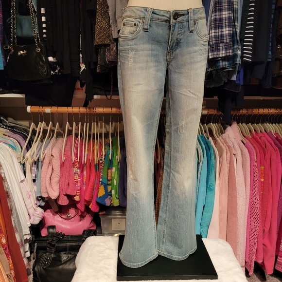 Refuge ♡ Sweet Cute 'n Sexy Denim Faded-Distressed-Embroidered Blue Jeans 7S - Picture 7 of 17